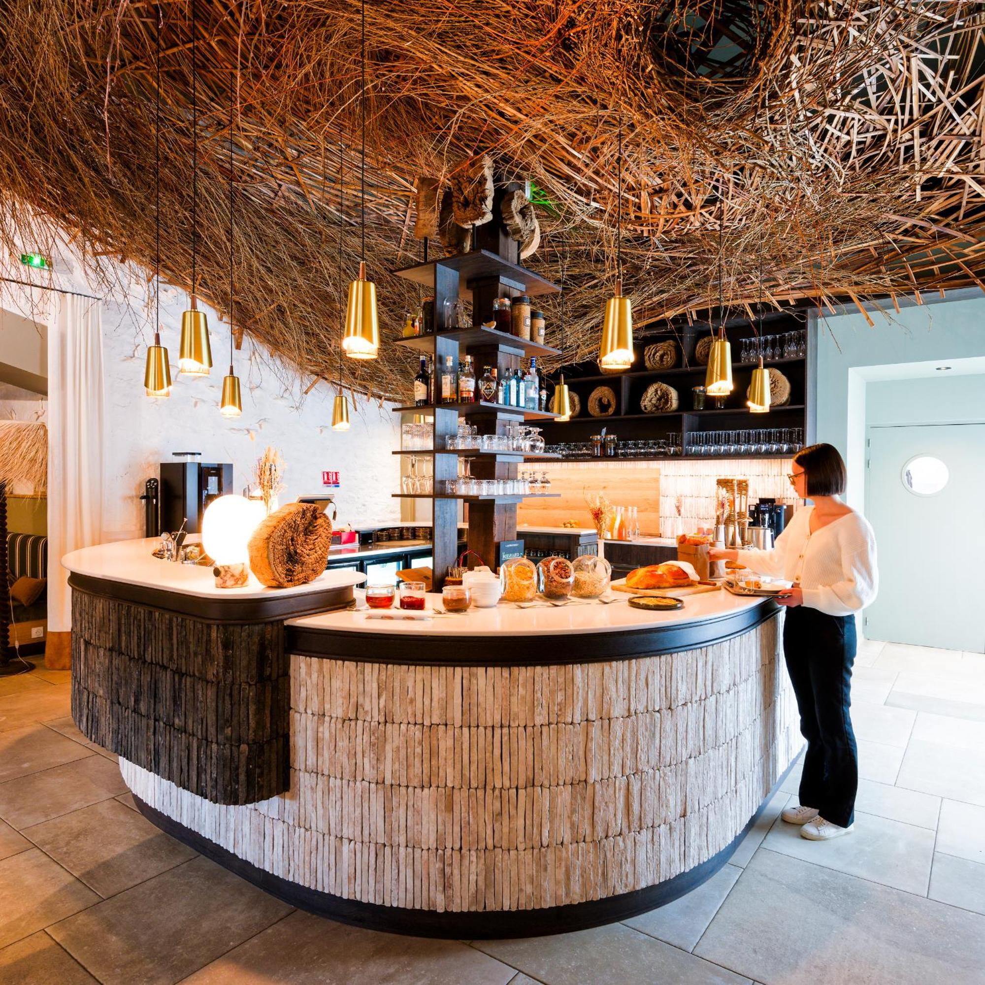 Cit'Hotel Le Relais Du Boisniard Шамбрето Экстерьер фото